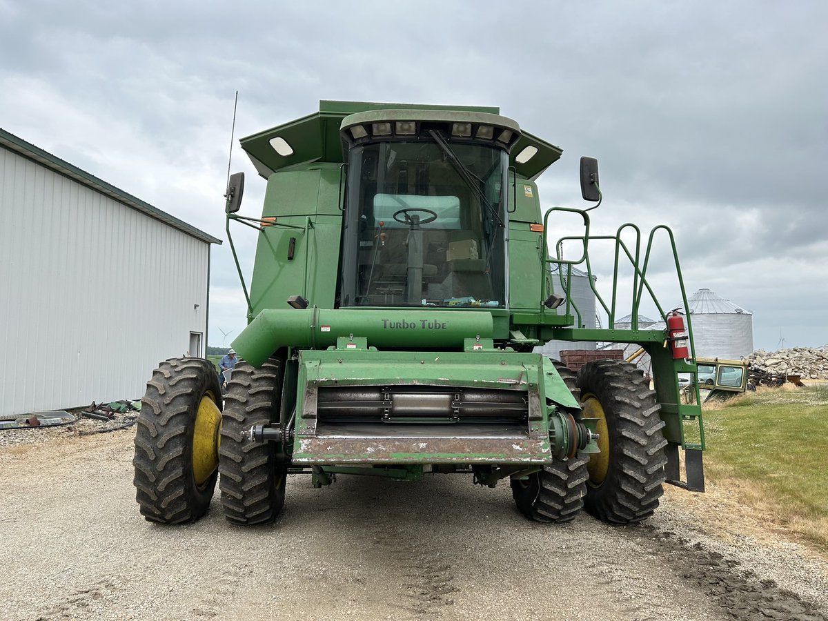 #AgTwitter helping sell for a customer.

1993 9600 with 9610 updates. In great field ready condition low yearly use with meticulous grease and maintenance. Could use vertical unload auger is about all. Homemade trash shield for cleaning fan. (1/2)