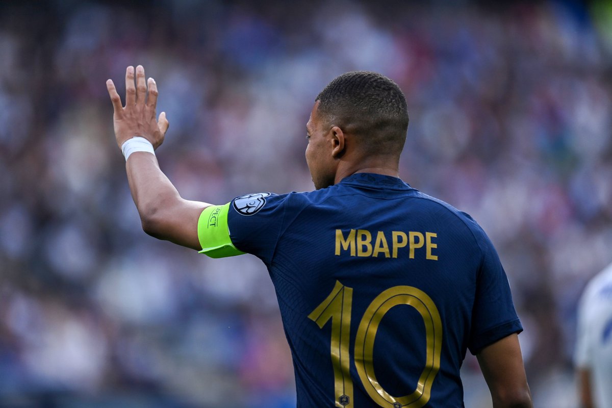 #LFC have reportedly made a €200m bid to sign the forward from PSG 

Latest Liverpool transfer gossip from 🇪🇸 👇

liverpoolecho.co.uk/sport/football…
