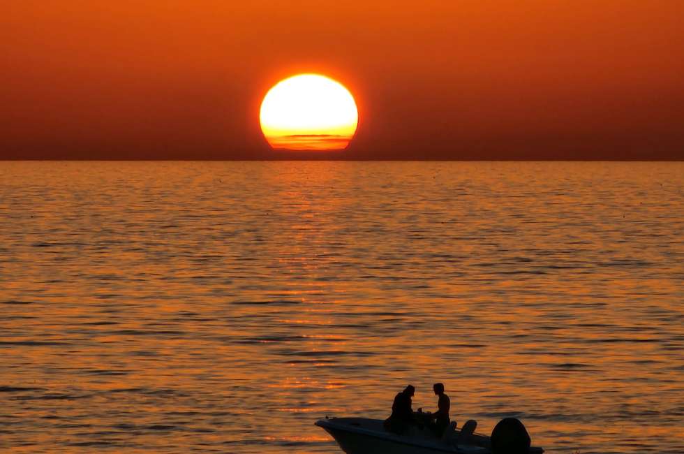 KeySuite's tweet image. There is something to be said about the amazing beauty of our sunsets in Siesta Key.
💻 siestakeybeachresortandsuites.com
📞 941 349 3211
#sarasota #siestakeyrentals #siestakeybeach #siestakey #sunsets #amazing