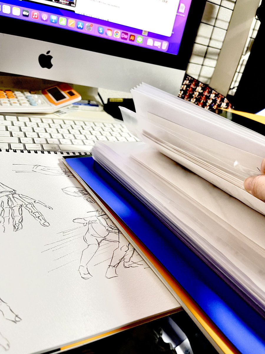 これは管理が雑すぎるアイデアスケッチ！！！！
一つのリフィルに入れる紙の枚数よwwwww（貧乏性） https://t.co/Ke1gjGj6jP