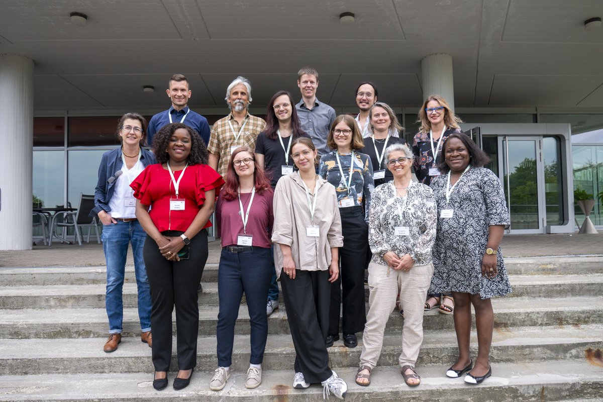 ZiF_Bi's tweet photo. Our latest resident research group „The #Epistemology of Evidence-Based #Policy“ left ZiF after 5 months of working together - but will be back in December with the „Forum on the Future of Evidence-Based Policy“. We are looking forward to your return!👏 @RemcoHeesen @Ale_Bortolus https://t.co/sZBTXOXYFE