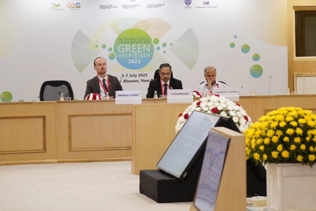 mnreindia's tweet image. The technical session titled &quot;Strengthening R&amp;amp;D Ecosystem&quot; was held on the 2nd day of ongoing #ICGH2023. It revolved around the idea of strengthening the R&amp;amp;D in the Green Hydrogen sector.
Chaired by industry experts and attended by enthusiastic stakeholders,