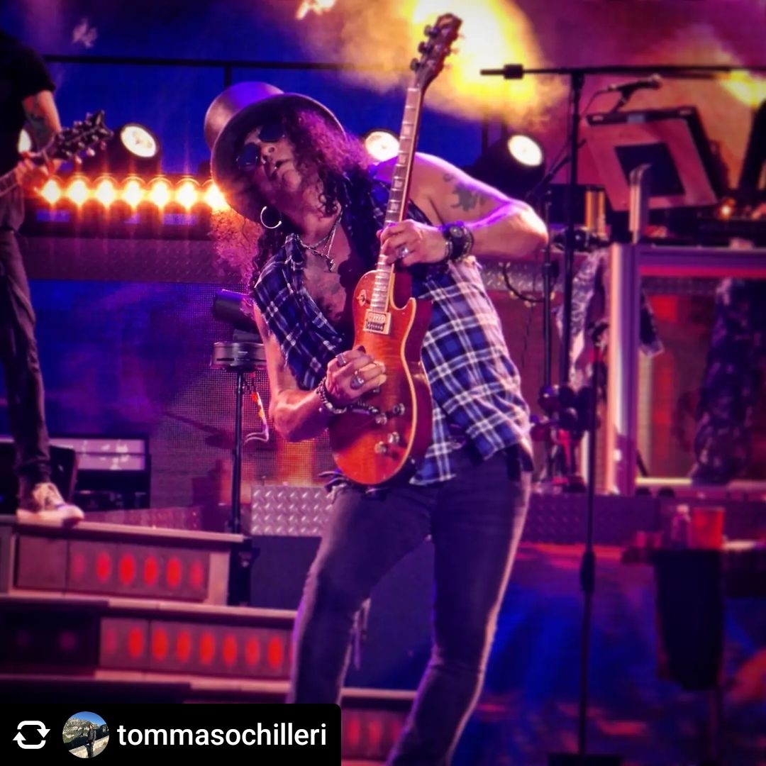 Posted @withregram • @tommasochilleri #slash
#gunsnroses #gunsandroses #concert #concertphotography #rock #rockmusic #rockandroll #hardrock #liveconcert #music #livemusic #liverock