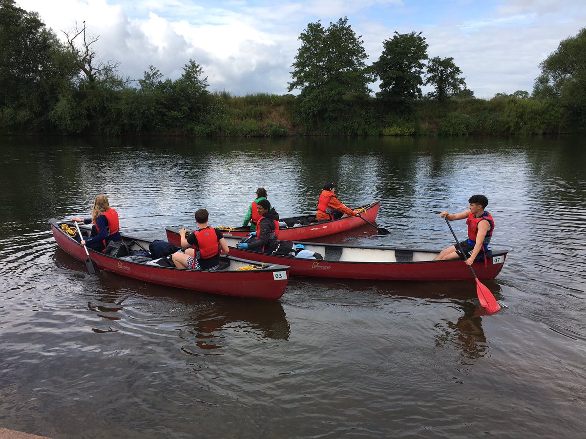 KESBathActWeek's tweet photo. And they’re off on their final day of their Silver DofE canoe expedition. Refuelled, refreshed and raring to get home for hot showers. #kesbathactweek23 #stylingitout #dofe https://t.co/xMOHtkFYud