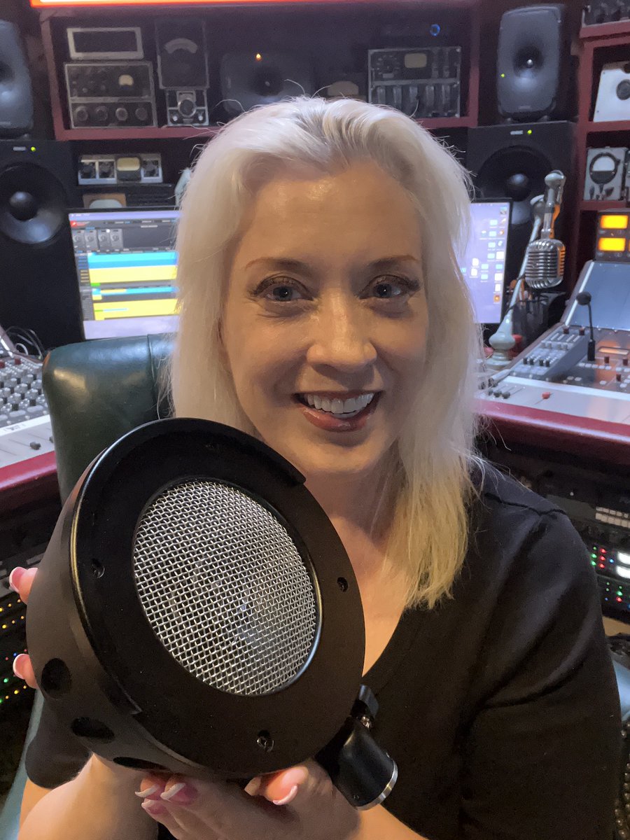 SylviaMassy's tweet photo. I HIGHLY recommend the KickTone, an ingenious streamlined sub mic using a speaker as the mic's diaphragm. It is the secret to a deep, punchy kick drum recording. #kicktone #submic #recordingdrums #recordingstudio >>> Find one for yourself here >>> https://t.co/O1auzem9Td https://t.co/t4YCyhUebJ