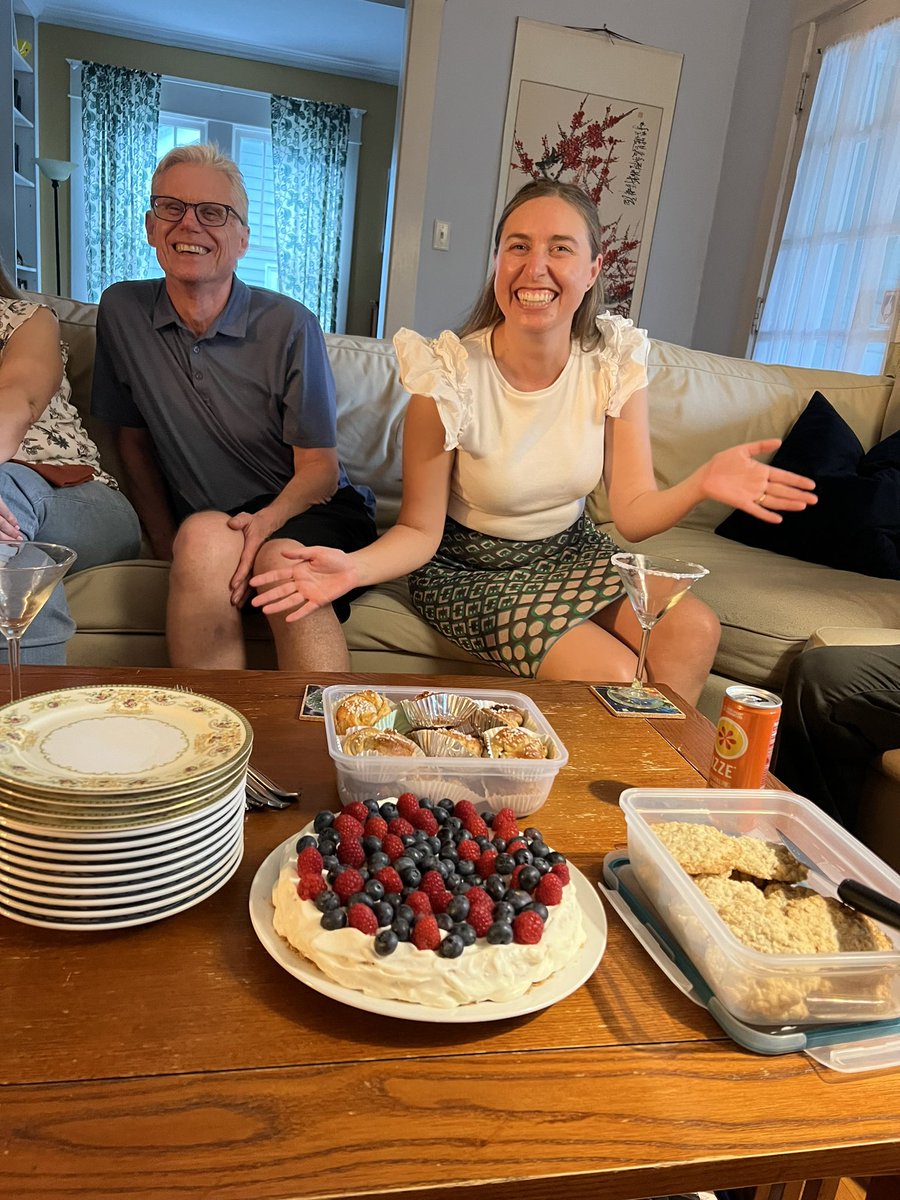 In #DukeBGC our tradition is that every PhD student chooses on the day of their prelim a nonscience hobby/craft/skill they will work on - and after defense they share at our celebration Dr @audreythellman chose baking - lucky us!