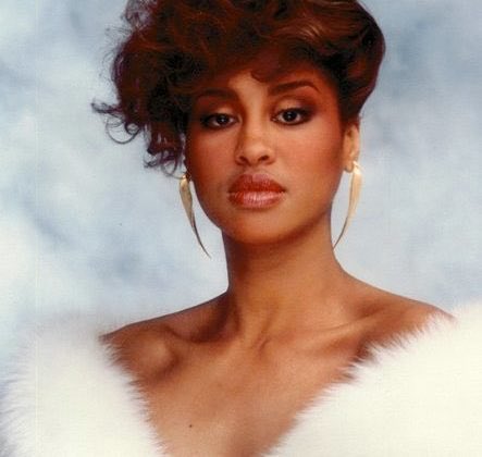 Happy heavenly birthday to Phyllis Hyman gone way too soon!  