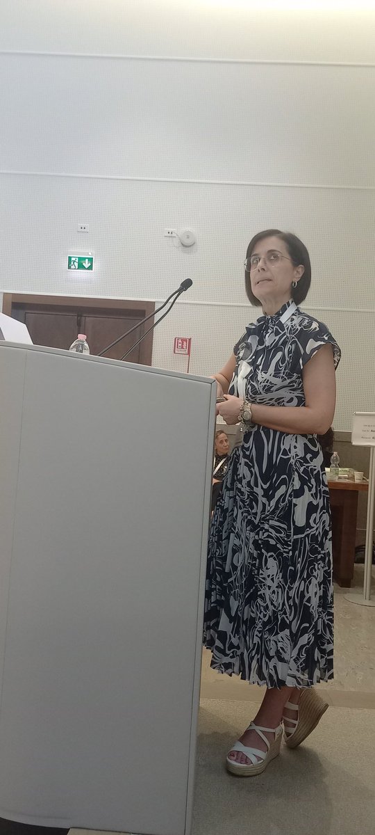 EASY-NET (@easynet2019) on Twitter photo Rosella Ciurleo del WP7 Sicilia racconta del nuovo modello di A&F portato avanti dalla Regione nell'ambito di Easy-net: incontri face to face da remoto, condotti da team ad hoc che includono psicologi esperti in comunicazione. Rosella Ciurleo del WP7 Sicilia racconta del nuovo modello di A&F portato avanti dalla Regione nell'ambito di Easy-net: incontri face to face da remoto, condotti da team ad hoc che includono psicologi esperti in comunicazione.