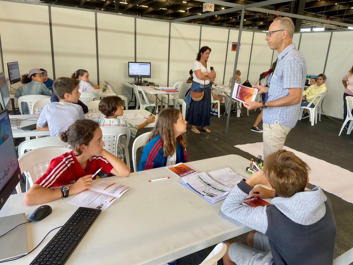 anne bisagni tweet media