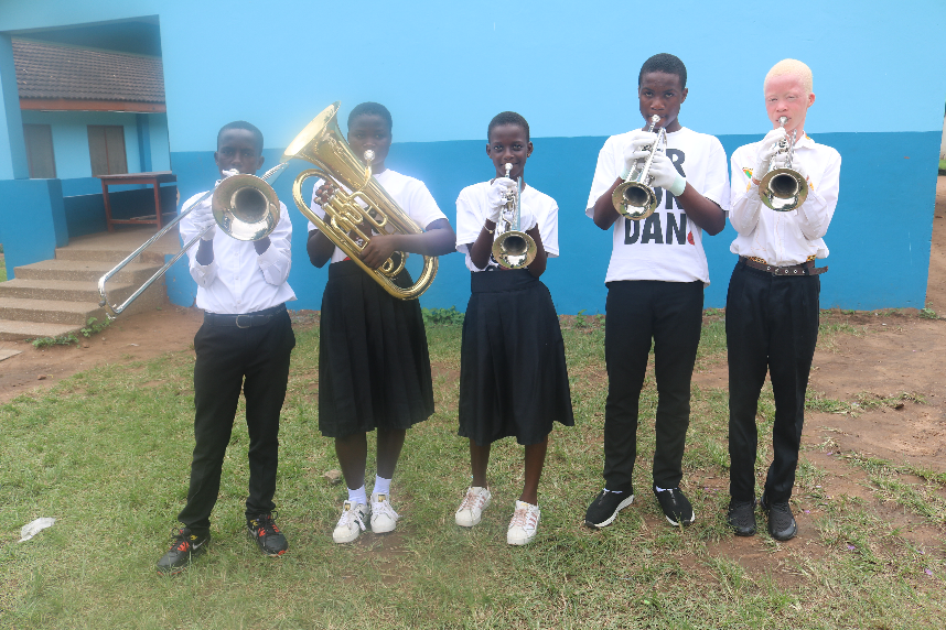 ghana_ecm's tweet photo. Wind instruments are excellent medium for sharing your musical creativity. Here are ECM-GH beneficiaries, though under training, performed during vacation thanksgiving service at Haven of Hope Academy, praising God together for excellent protection throughout the academic term. https://t.co/djekgruyrU