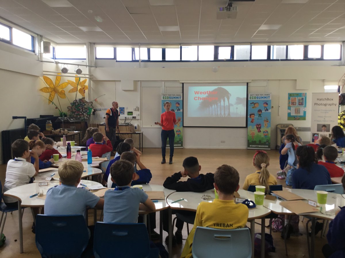 PennowethS's tweet image. #Croftywarriors have been learning top secrets about Undercover Zero at the Crofty Trust Pupil Council Ecosummit #laundrette #Tolvaddon #newproducts #ecofriendly #zeroemissions #makingadifference #RenewableEnergy