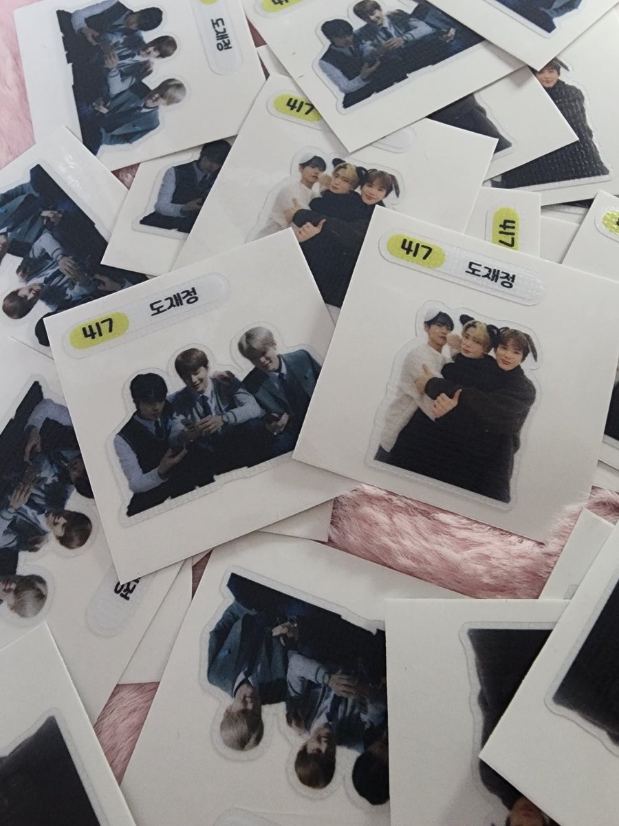 LiKe_it__0's tweet photo. 띠부실 실사❣️ https://t.co/udBi9zZESq