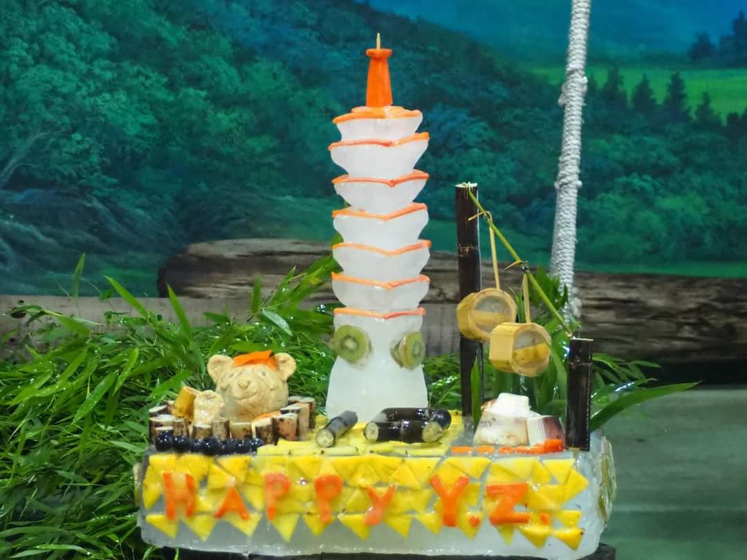 zai_panda's tweet photo. 20230706 Taipei Zoo celebrated giant panda Yuan Zai Ten Years birthday🥞🎁 on Jul. 06. https://t.co/uYgouHJo01
