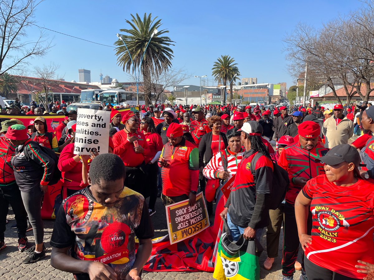 SadtuNational's tweet photo. COSATU #NationalDayof Action
Outside the Gauteng Province Premier’s Office in Newtown @_cosatu @SABCNews @eNCA @Newzroom405 https://t.co/By08GdBGdF