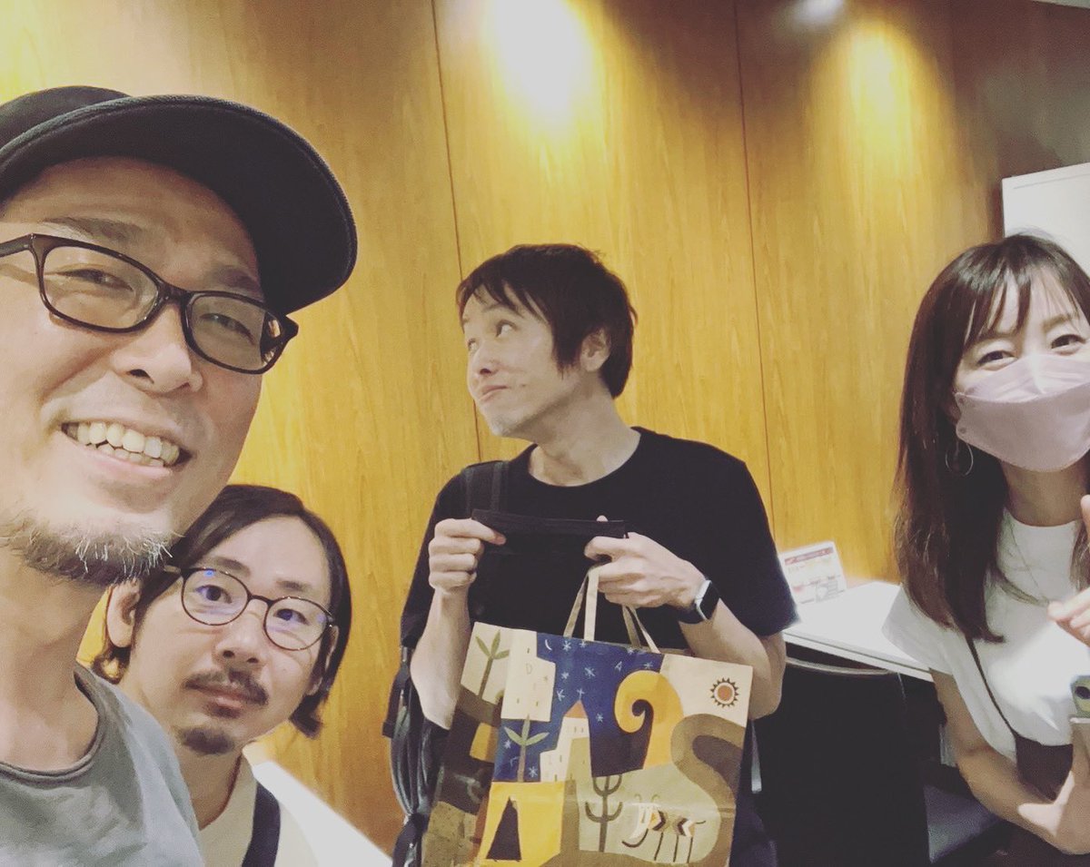 nabecolobass's tweet photo. 今日はre:plusリハーサル

ベーシックな部分を固めていきました

気付けばチャイナツアーももうすぐ！

楽しみだぜー٩( 'ω' )و https://t.co/lFNe5ABHyG