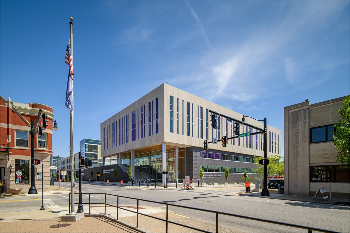 MichaelFirsich's tweet photo. I LOVE shooting civic projects and the Lafayette Public Safety Building designed by @americanstructurepoint is no exception.

#architecture #architecturalphotography #interiordesign #buildingconstruction #michaelfirsichphotography https://t.co/ha1BeRnkj3