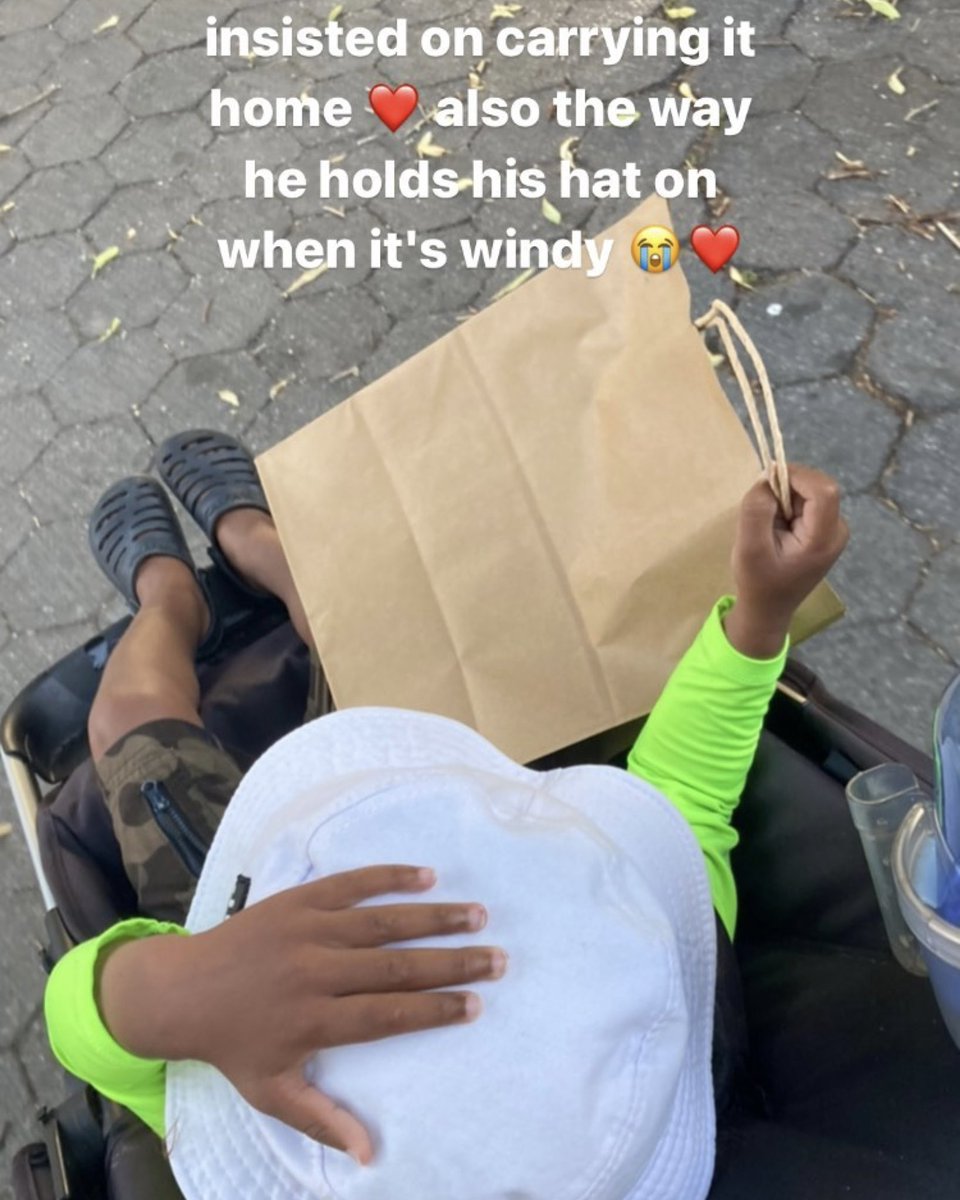 melbasharlem's tweet photo. This was an adorable journey! Thanks for stopping by #MelbasHarlem @trappfotos 🙏🏾

#takeout #togofood #melbasrestaurant #harlem #macandcheese #friedchicken #collardgreens #comfortfood #nycrestaurants #soulfood #mood #yum https://t.co/MTXTFgP4Ak