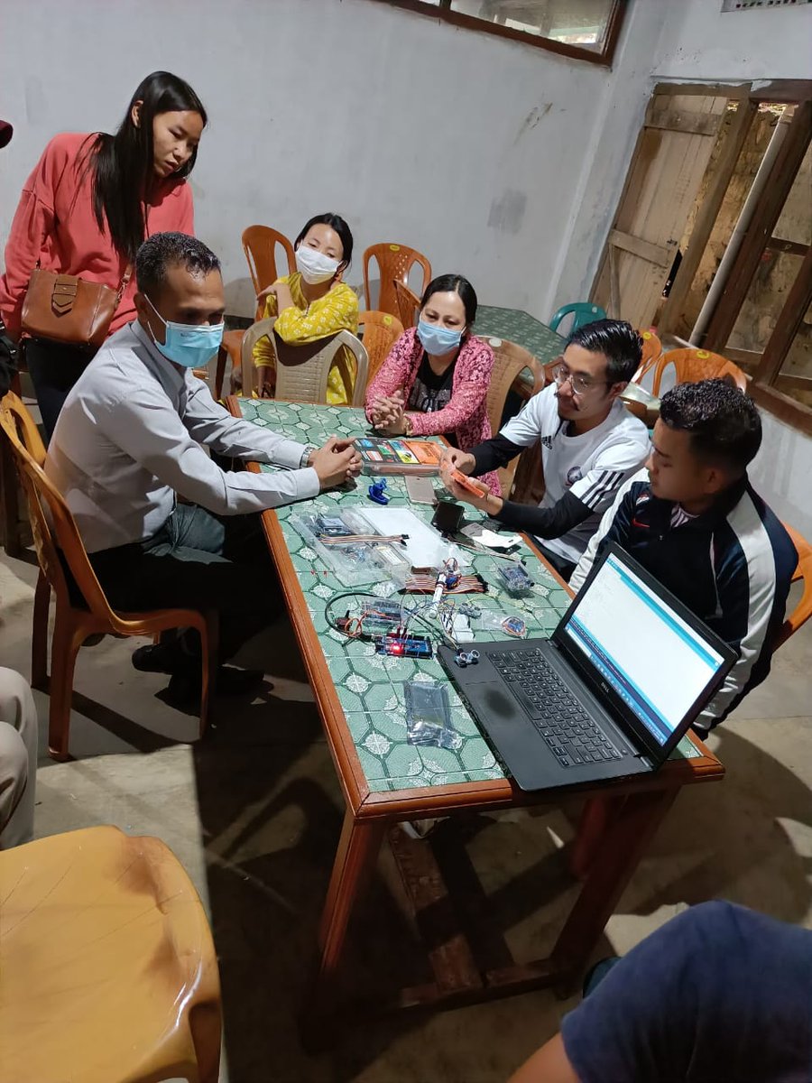 stemrobo's tweet photo. Stemrobo continues to Nurture Innovation & Creativity in every corner of India. Feels great to witness creativity among students of Mount Everest School, Manipur
#aiconnect #ai #artificialintelligence #robotics #robotech #machinelearning #stembot #stemeducation #manipur #assam https://t.co/AnagfWMr76