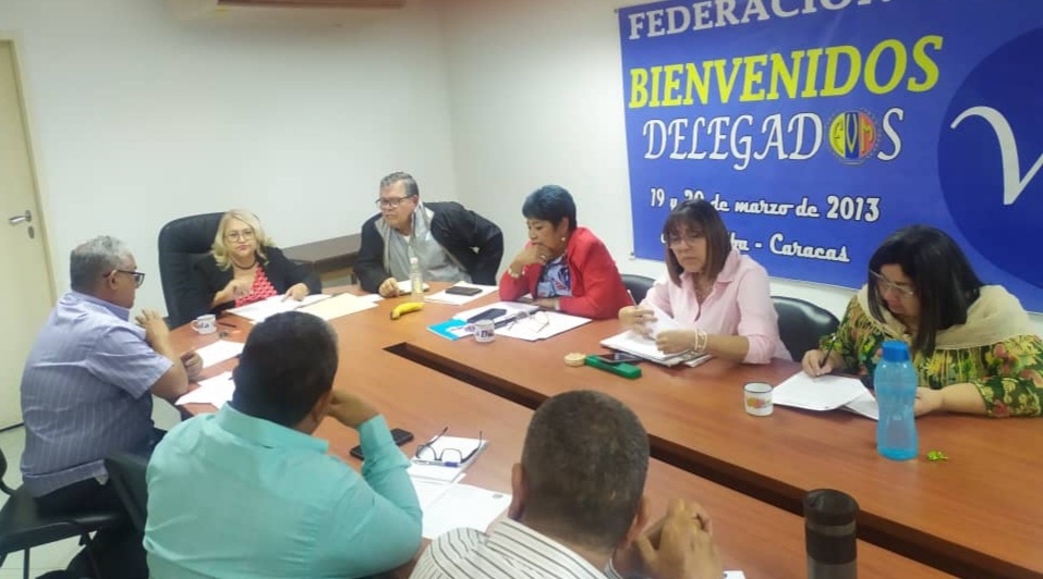 El Secretario General de la Confederación de Trabajadores Venezolanos <a href="/SoyCTV/">CTV</a> Jose Elias Torres asistió como invitado al CDN de la Federación Venezolana de Maestros informado sobre la presentación del informe, que llevó el 5 de junio a la conferencia mundial de la OIT en Ginebra.