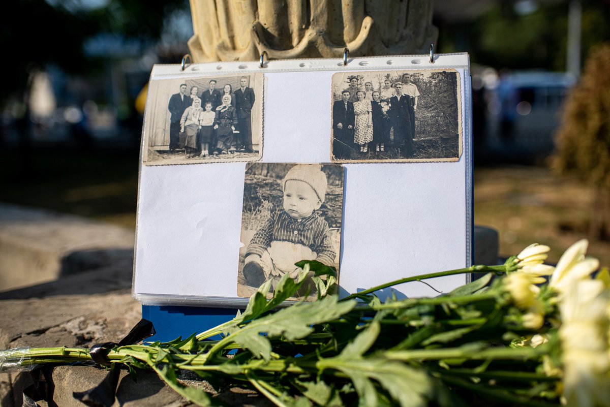 sandumaiamd's tweet photo. Today in Moldova, we reflect on the tragedy of Soviet deportations. Over 72,000 people were forcibly uprooted, stripped of their dignity, crammed into cattle wagons, sent far away from their homes. 
Their stories serve as a reminder that such injustices must never be forgotten. https://t.co/NSwgFtdhAP