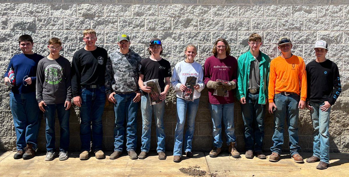 troyffa's tweet image. Congratulations to Ella, Dalton, and Bryce for winning welding competitions at yesterday’s Arc Welding Camp.  Also, a big thank you Mike at Jerry Bickel Racing for another great tour.