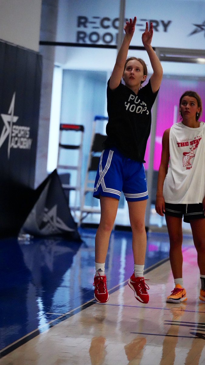 hc_harding's tweet image. Live period tune-up ☑️ 
I’m looking forward to taking on @TFNsRun4Roses with my team! 

#staytrueplaytrue