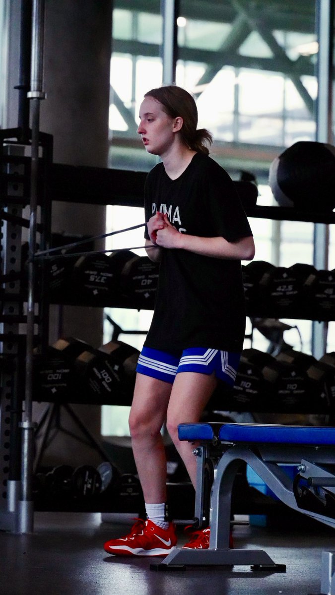 hc_harding's tweet image. Live period tune-up ☑️ 
I’m looking forward to taking on @TFNsRun4Roses with my team! 

#staytrueplaytrue