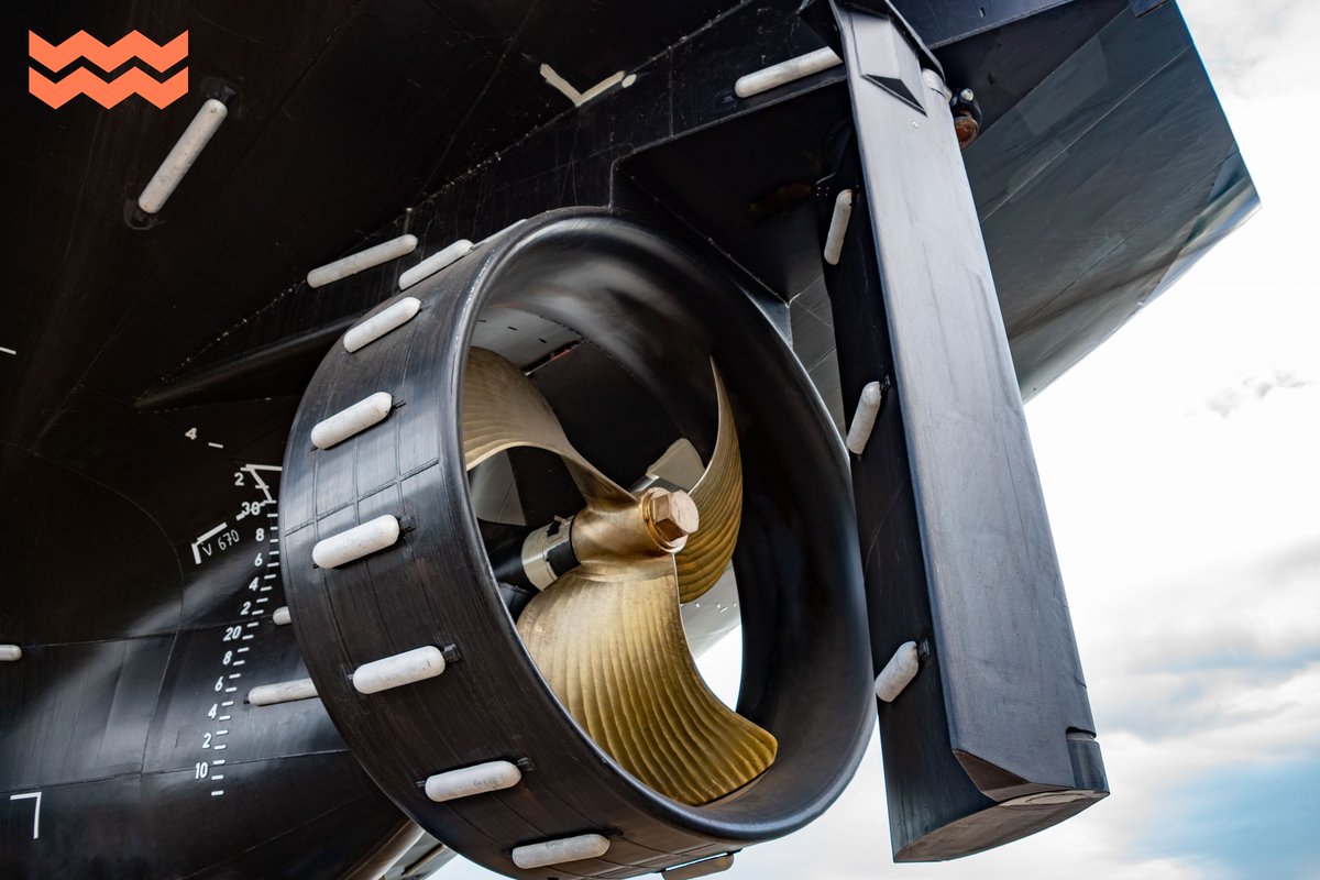 We’ve been producing nozzles for nearly 50 years now. But what exactly is a nozzle and what are its advantages? A ship propeller rotates in the water with its blades. A nozzle reduces losses by restricting water flow to the propeller tips, resulting in increased efficiency.