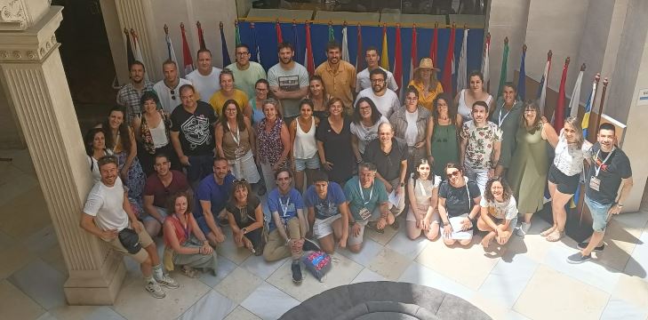 Avui ens han visitat els participants de la 2a Fira Nacional de Bones Pràctiques i Eines de projectes de voluntariat del Cos Europeu de Solidaritat (CES) per a conèixer tot allò que fem!  Gràcies per venir!
🏝️🇪🇺