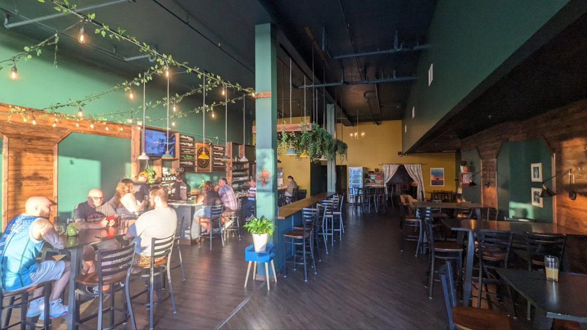 brewerytravels's tweet photo. Brewery 1154: Short Story Brewing. Charleston, WV. Fav beer: Room to Roam (IPA). More delicious WV beer! Based in Rivesville, they opened this location in downtown Charleston in November 2022. I dug the chill vibes of the taproom. #WVbeer https://t.co/OVQrLkTakn