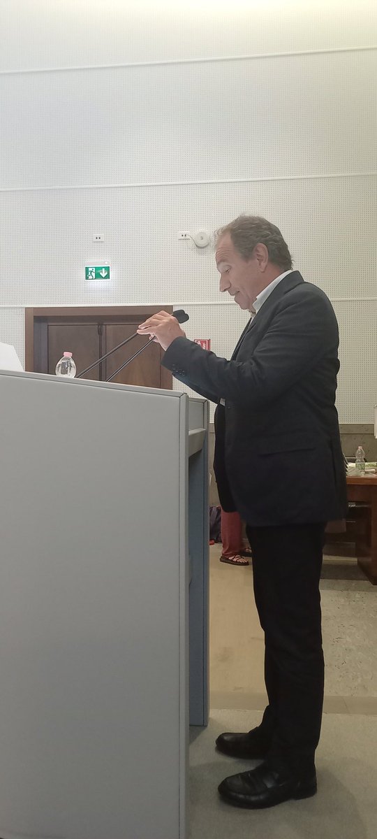 EASY-NET (@easynet2019) on Twitter photo Laura Deroma, PI del Wp2 Friuli Venezia Giulia, Luca Di Gaspero e Antonio Di Chiara aprono la seconda tavola rotonda della sessione pomeridiana sul ruolo dei dati e la costruzione del feedback, attraverso l'utilizzo di data analytics e realtà virtuale. Laura Deroma, PI del Wp2 Friuli Venezia Giulia, Luca Di Gaspero e Antonio Di Chiara aprono la seconda tavola rotonda della sessione pomeridiana sul ruolo dei dati e la costruzione del feedback, attraverso l'utilizzo di data analytics e realtà virtuale.