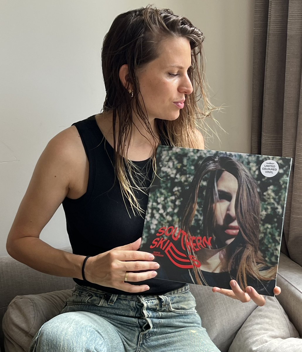 Limited coloured vinyl! Isn’t it the prettiest thing in the world? 
Get your copy here:

excelsior-recordings.com/products/sofie…