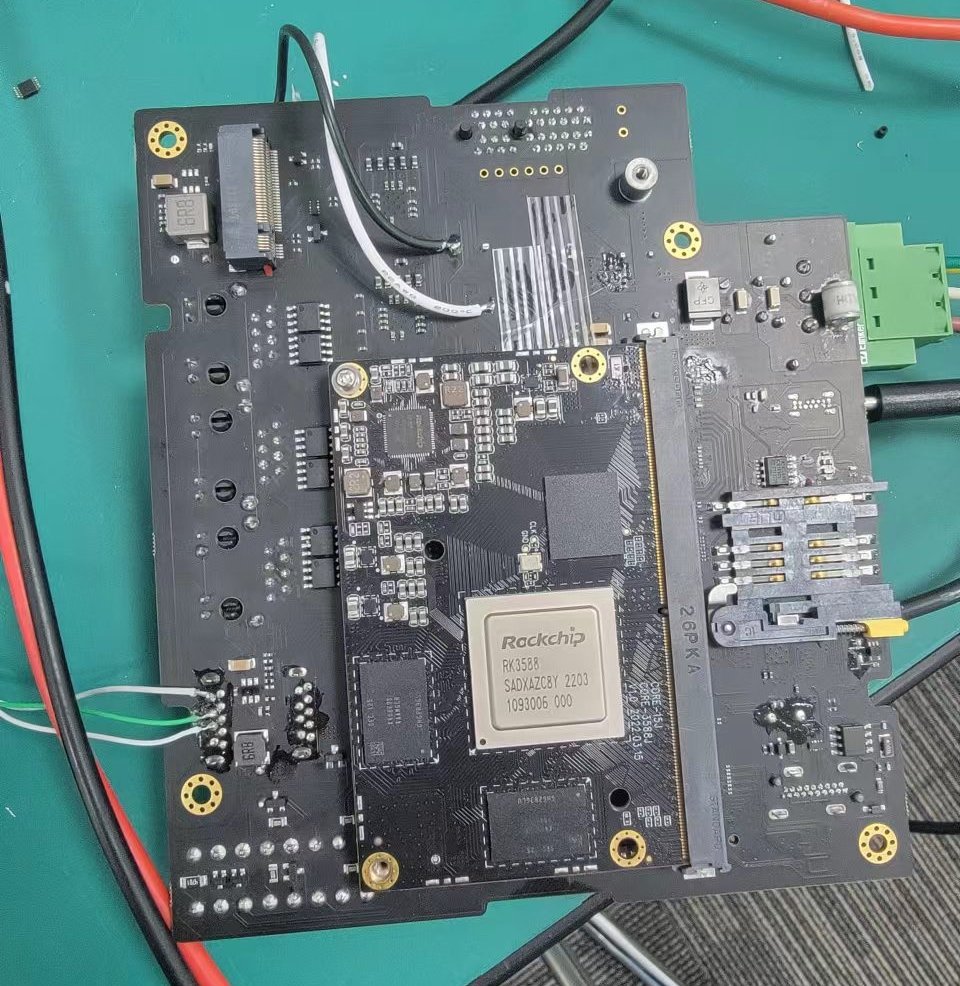 Open_Embed's tweet photo. Get enough from Rev.A, under cooking now. #rk3588,a industrial controller for iiot and automation. #Industry40 #EdgeComputing #EdgeLogix #IndustrialIOT #INDUSTRY #AUTOMATION https://t.co/zz7xe1oe9f