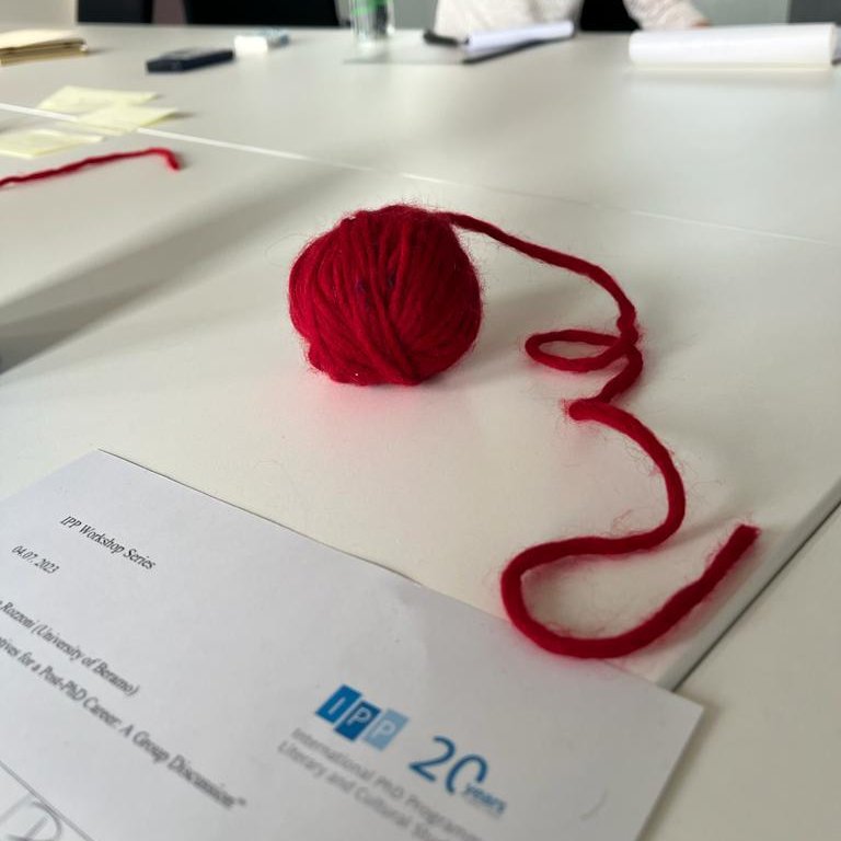 GCSC_JLU's tweet image. Last week, #PhDnet-alumnus Dr. Stefano Rozzoni @UniBergamo visited us to dive into affirmative #postdoc narratives &amp;amp; new perspectives in #DigitalHumanities. 🎓🤖 After 2 days of productive work, we cordially thank him for the enriching workshops &amp;amp; hope to meet up soon. #GCSCevent