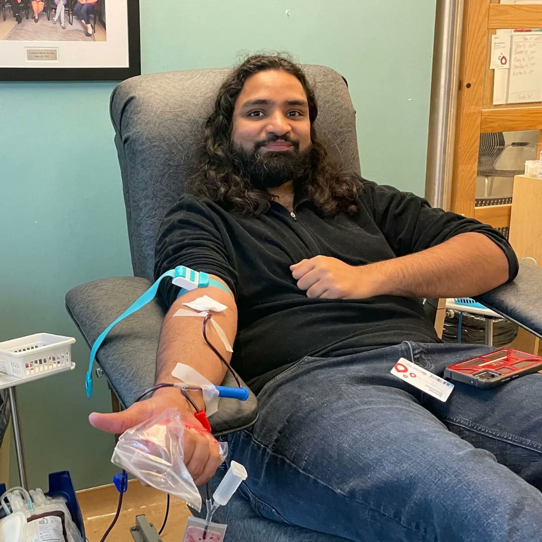 WhoIsHussain's tweet photo. Smiles all around as our Ottawa team joined forces with the Canadian Blood Services for #WorldBloodDonorDay and contributed a total of 10 blood donations! https://t.co/1rRuapFLGO