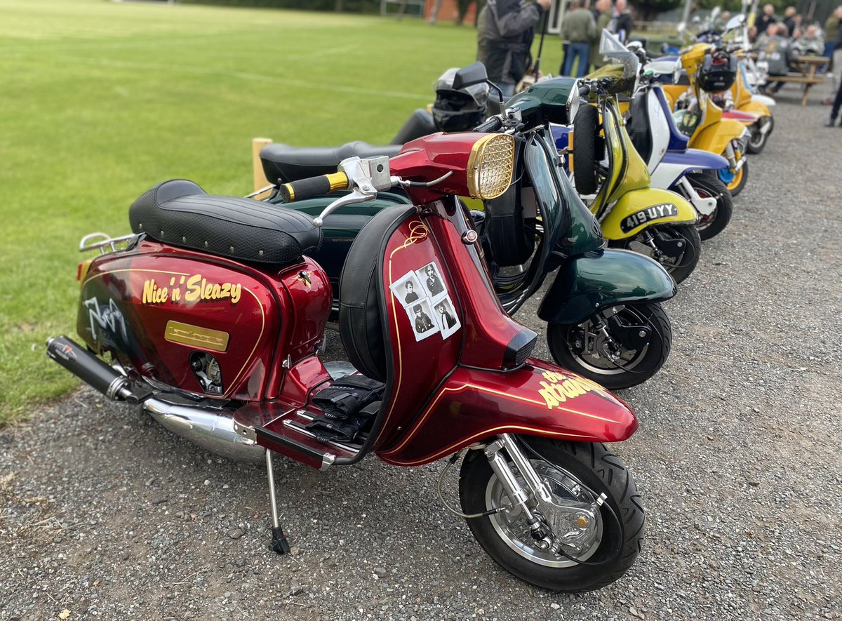 teeth_turkey's tweet photo. Little ride over to The Alder Club last night @Will_Fuzz https://t.co/zRXVuZUeSY