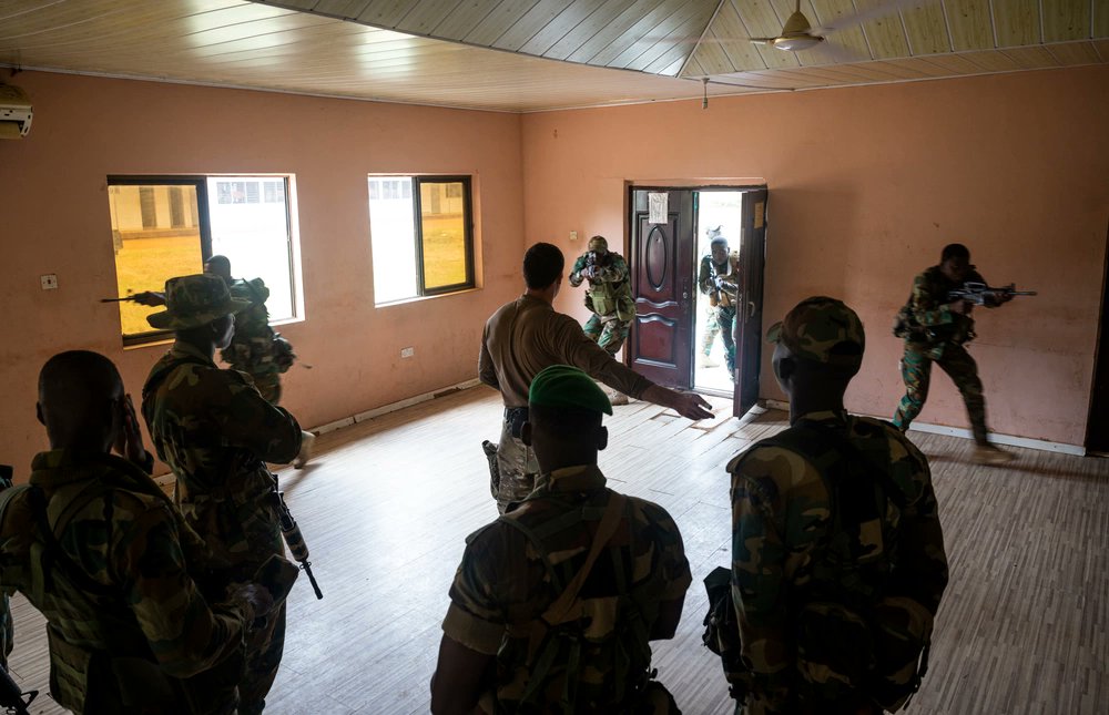 USSOCAF's tweet image. U.S. #SpecialOperationsForces soldiers instruct Ghanaian soldiers on close quarters battle techniques during a Joint Combined Exchange Training in Asutsuare, Ghana. 

CQB is a tactical situation that involves a weapons fight at close range.