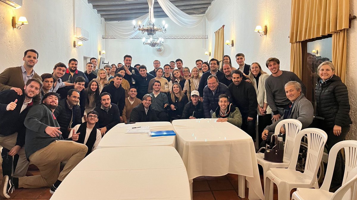 tamchacon's tweet photo. Ayer en Sauce cerramos otro After Office del @PNacionalJoven junto con el Ministro @JLFalero. 

Los números demuestran que se está llevando adelante la mayor inversión de los tiempos, hay que tener memoria, recordar las inversiones de las gestiones pasadas y comparar. https://t.co/Gm2EWR3X7U
