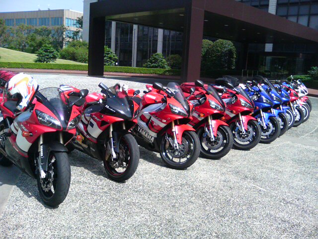 Ran_ju's tweet photo. ここまでは台数集まらないけど、この夏こういうことがやれそうでニヨニヨしてゐる。
#YZFR1 #YZFR6 #YZFR7
#4XV #5JJ #5EB #OW02 https://t.co/XQbyacN85j