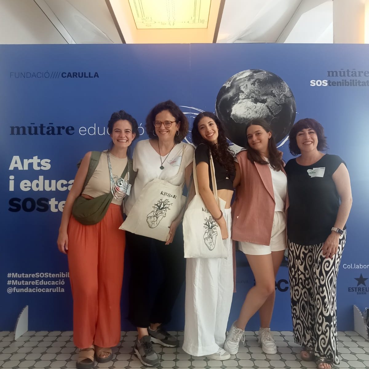 lasalasabadell's tweet photo. Avui, hem presentat de la mà d'@inscanoriac el projecte @Kiribatinoriac en el marc del #mutareSOStenibilitat de la @FundacioCarulla

Gràcies per donar-nos veu i deixar-nos compartir aquesta experiència!

#Art #Educació #Joves #Sostenibilitat https://t.co/kpGPmpqVw9