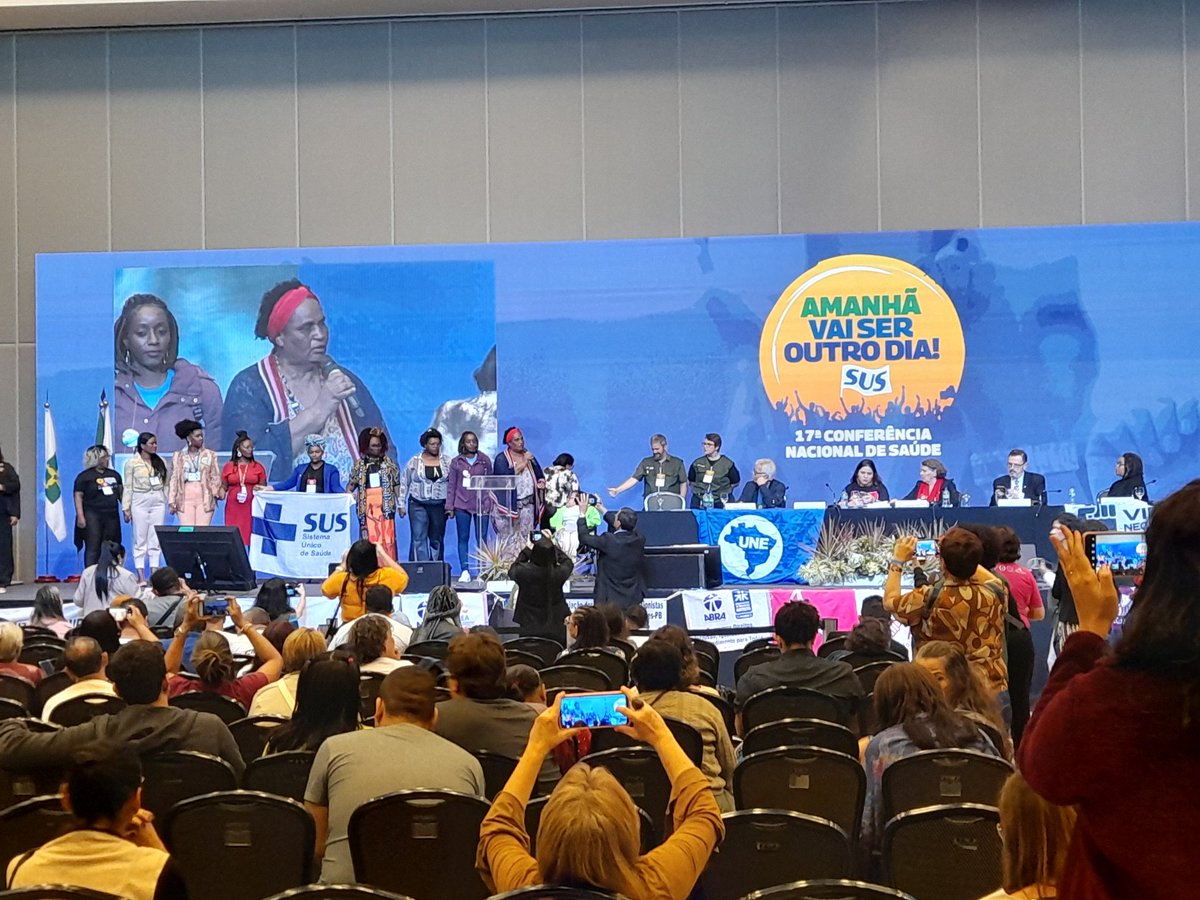 jimenezpernett's tweet photo. #17CNS una experiencia auténtica de democracia en salud. Muchas gracias al Ministério da Saúde @comunicacns @OPASOMSBrasil por invitarme a participar como observador internacional. @EASPsalud cooperando con América Latina https://t.co/phJSOBp3Vs