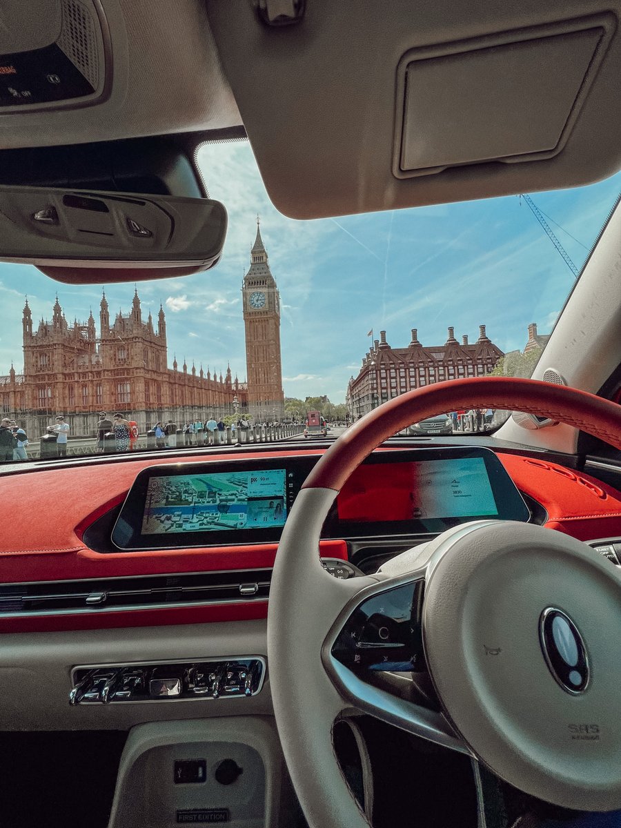 GWM_UK's tweet image. Celebrate summer by planning a road trip🌞 
Here&apos;s our travel essentials list...
✅ Elite car playlist 
✅ Tasty snacks
✅ Lots of water
✅ Portable phone charger 
✅ Sun cream
Have we missed anything? Now jump in and let&apos;s go @eatweartravel  #RoadTripReady #PackingList #GWMora