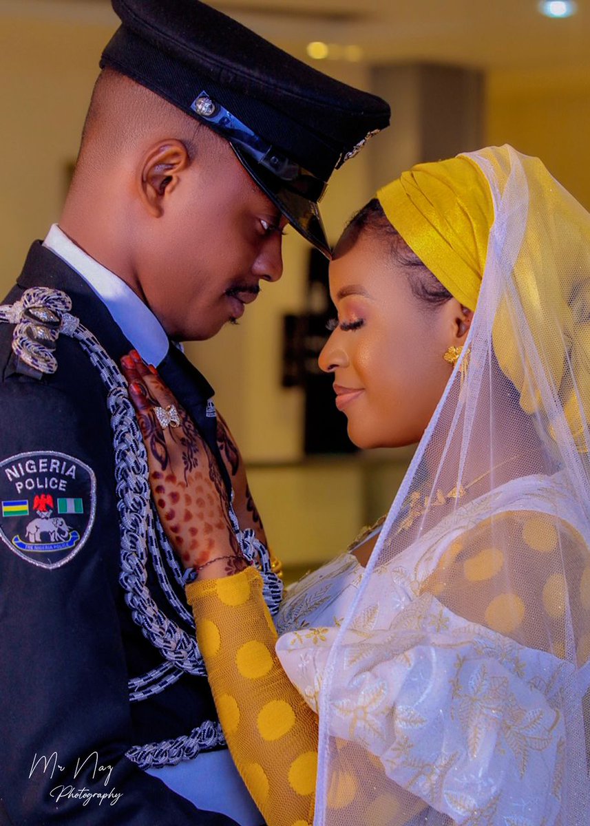 private_eye1's tweet photo. Gaskiya an tashi kaina anan🙌🙌
Kubini bashin irin wannan😂😂😂🙌 https://t.co/6d1wrV93IW