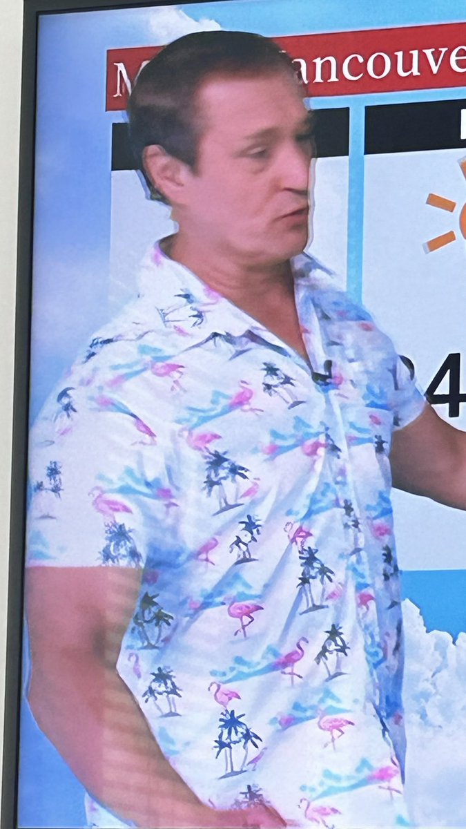 steve_seaborn's tweet photo. If this shirt doesn’t make you’re smile, you’re dead inside. @MMadryga #globalweatherwindow #funshirts https://t.co/E4a2CSTG0b