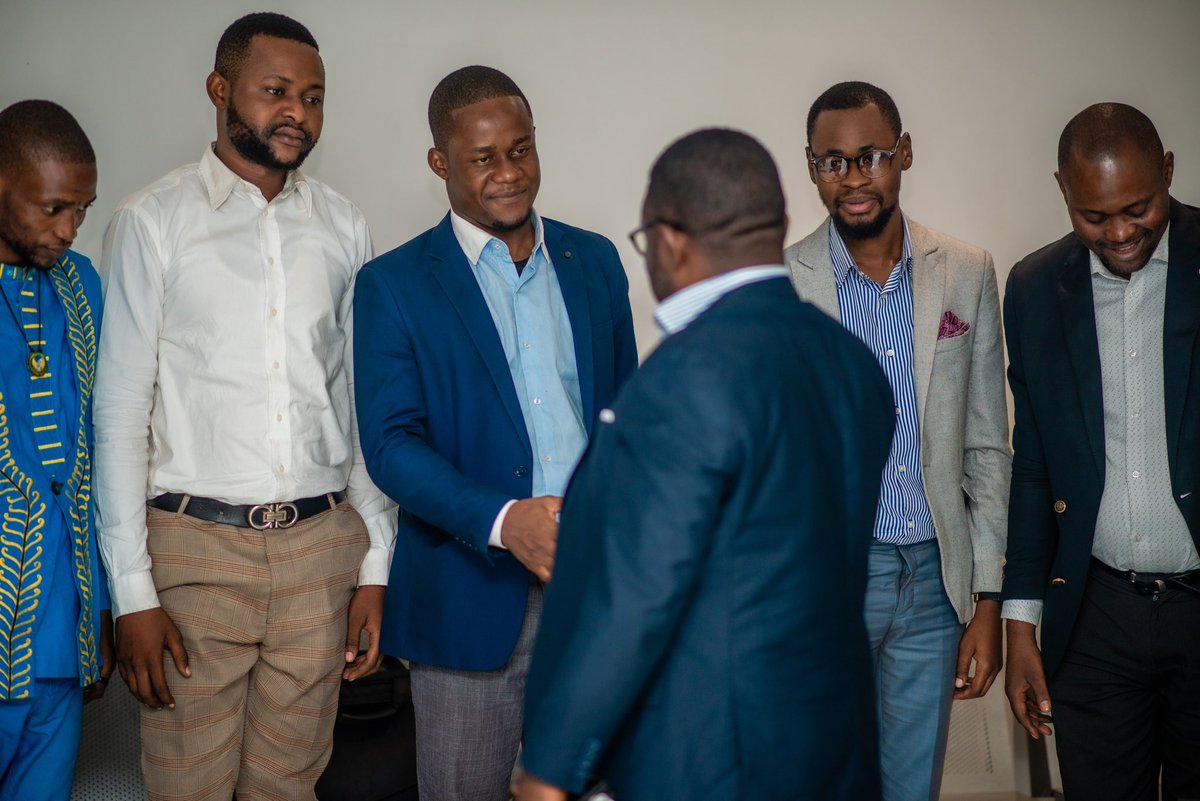 AMUPA_ACP's tweet photo. La délégation de la Coordination  nationale des cellules de base  les Amis des Moïse MUPATA (ACP_AMUPA) conduite par le Coordonnateur Jonathan Yoka a été reçu en audience ce mercredi 5 juillet 2023 par le nouveau DG de la DGPEK,maitre @moise_mupata . https://t.co/0L2n4vfrTh