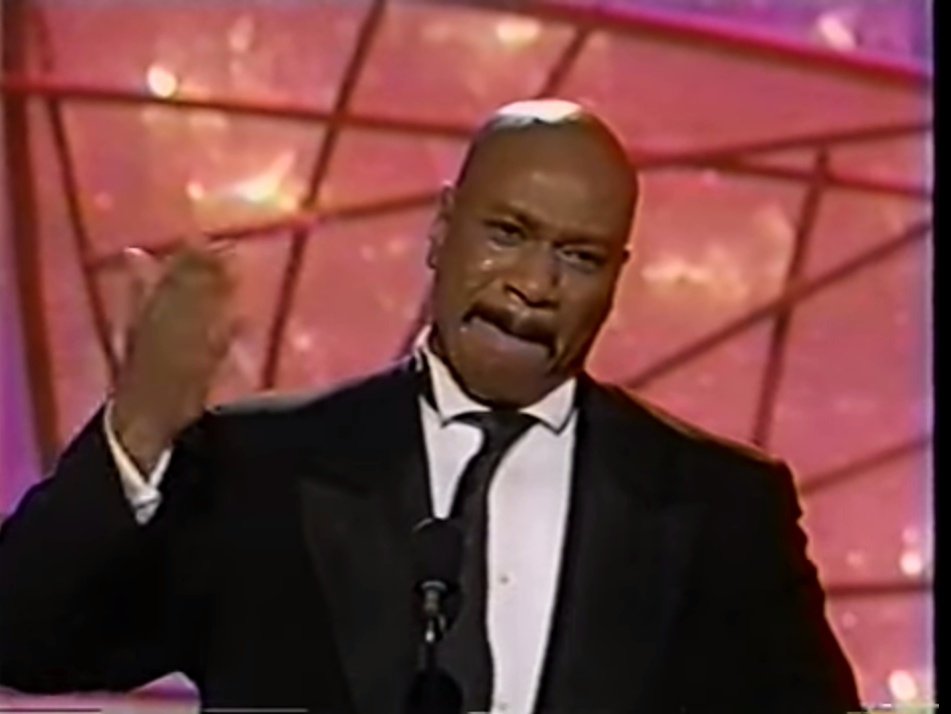 Saveydro's tweet photo. Seeing a lot of Ving Rhames love on the tl so now is a good time to remember that time he won a Golden Globe, called Jack Lemmon to the stage, and gave him the award.

'I believe that being an artist is about giving and I'd like to give this to you Mr. Jack Lemmon' https://t.co/BqYiQ6nsP0