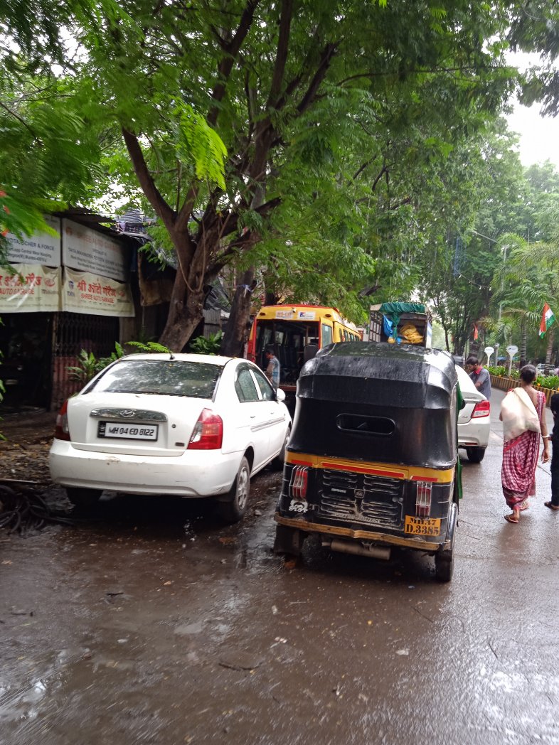 Today got to see the BEST bus getting repaired in roadside garage. This bus is parked here from last 3 days at Somani Gram, Goregaon West 

What happened <a href="/myBESTBus/">BEST Bus Transport</a>  to your engineers.