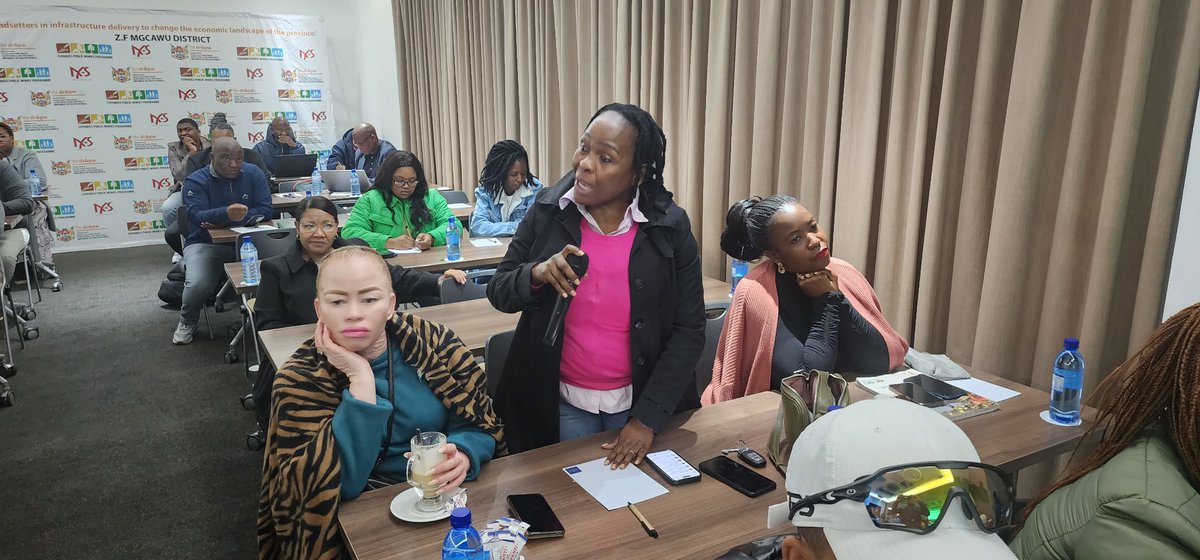 NC_drpw's tweet photo. Day two of the EPWP Consultative Meeting, which focused on the review of Phase 4 and the planning of Phase 5, took place at the Protea Hotel in Upington. The commissions of the plenary reflected on performance during EPWP Phase 4.
#EPWP
#TrendsettersInInfrastructureDelivery https://t.co/ffOghS9Nyd