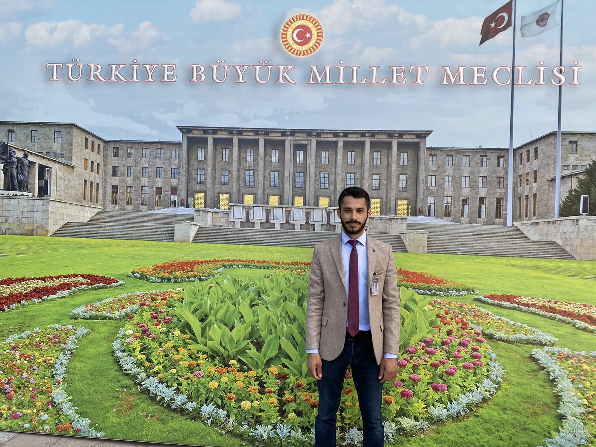YeniSecmenMugla's tweet photo. 📍Ankara | TBMM 

 İl Yeni Seçmen Başkanımız Sayın @Muratakcilllll , Ak Parti Muğla Milletvekilimiz Sayın @YakupOtgoz ‘e makamında hayırlı olsun ziyareti gerçekleştirdi. 

Sayın vekilimize ve meclis danışmanlarına nazik misafirperverliklerinden ötürü teşekkür ediyoruz. https://t.co/GlphiXZJQ3