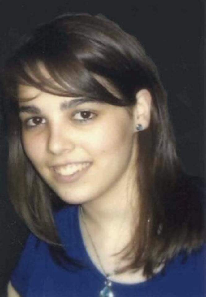 ManuelDiezMarin's tweet photo. Se llamaba Nagore Laffage y tenía solo 20 años. En los Sanfermines de 2008 fue brutalmente asesinada por José Diego Yllanes Vizcay. Decidió que no querer mantener relaciones sexuales con él era suficiente motivo para violarla y matarla a golpes.

No la olvidamos. https://t.co/G4JfclKk2w